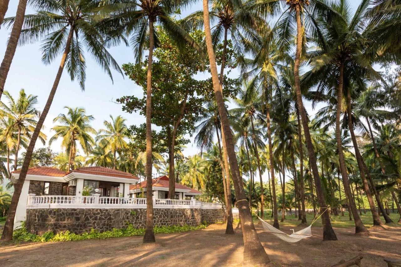 Casa Del Mer By Stayvista - Nearby Beach With, Sea-View Rooms & Coconut Farm อลีบาก ภายนอก รูปภาพ