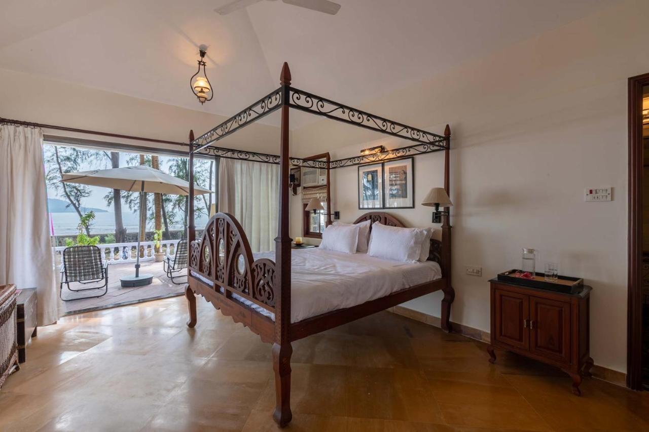 Casa Del Mer By Stayvista - Nearby Beach With, Sea-View Rooms & Coconut Farm อลีบาก ภายนอก รูปภาพ