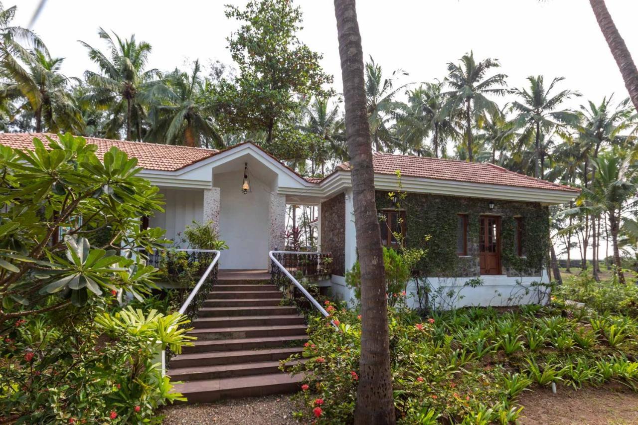 Casa Del Mer By Stayvista - Nearby Beach With, Sea-View Rooms & Coconut Farm อลีบาก ภายนอก รูปภาพ
