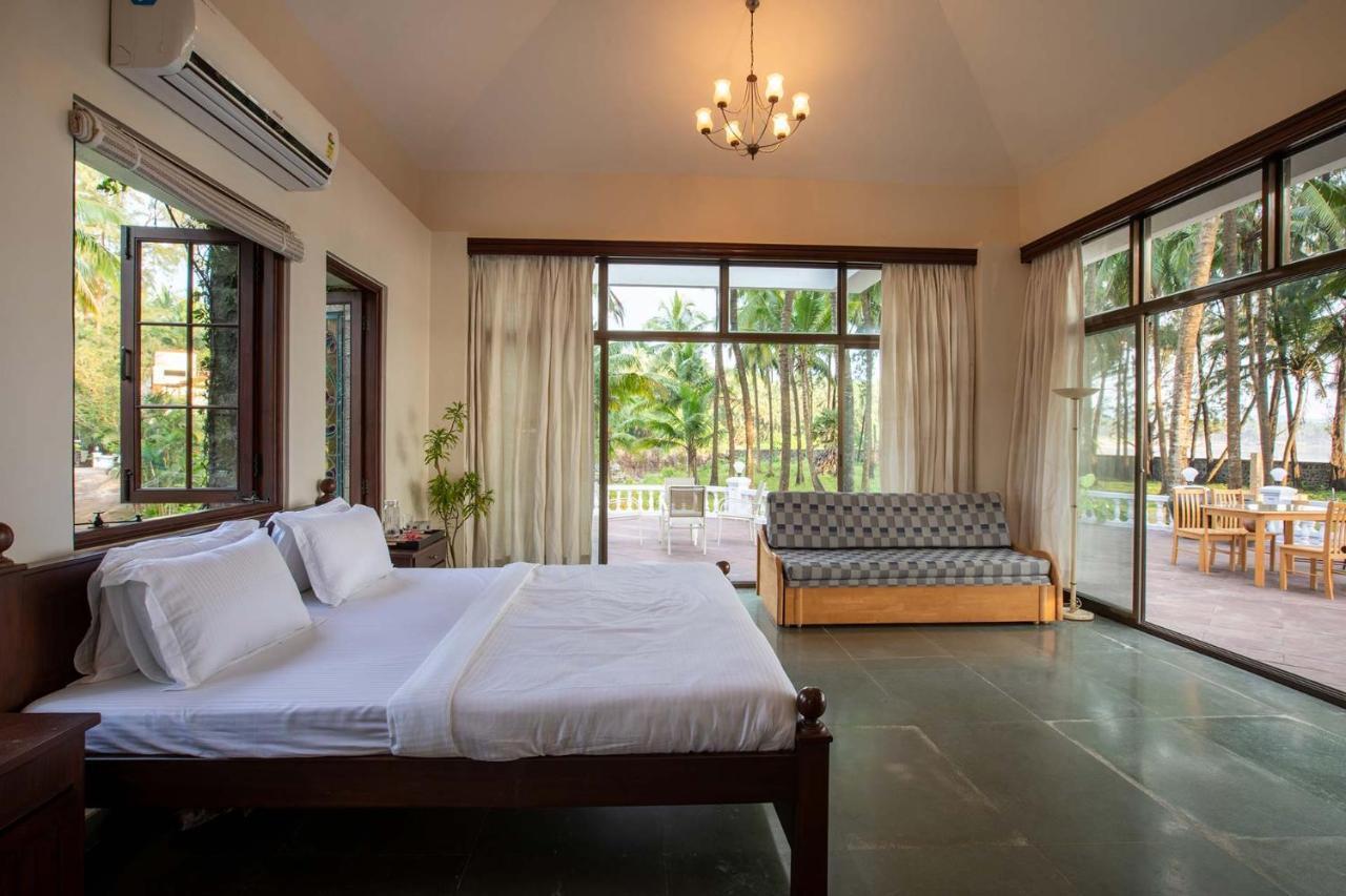 Casa Del Mer By Stayvista - Nearby Beach With, Sea-View Rooms & Coconut Farm อลีบาก ภายนอก รูปภาพ